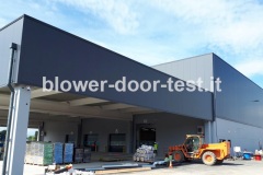 Blower_door_test_udine_amazon_lastmile_04